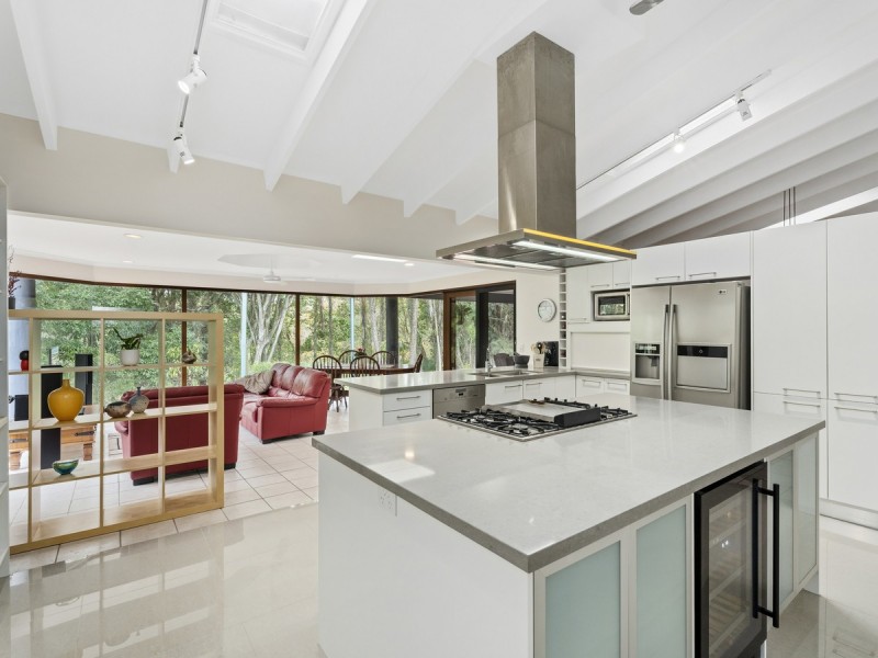 27 Bartlett Avenue, Nerang QLD 4211