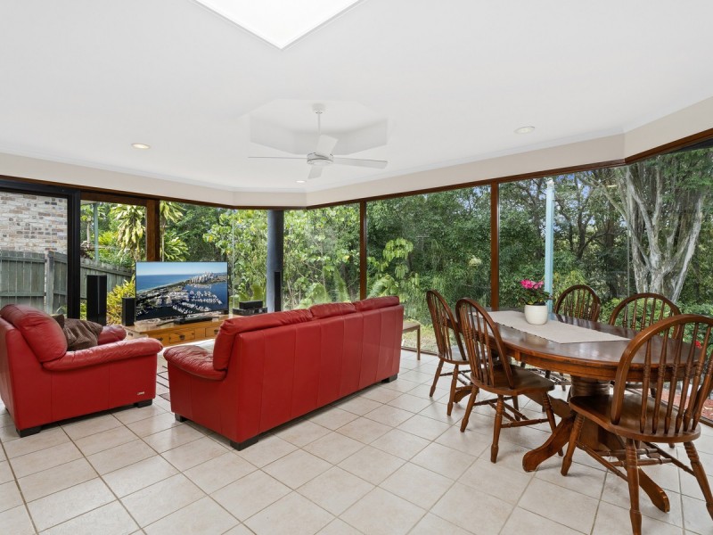 27 Bartlett Avenue, Nerang QLD 4211