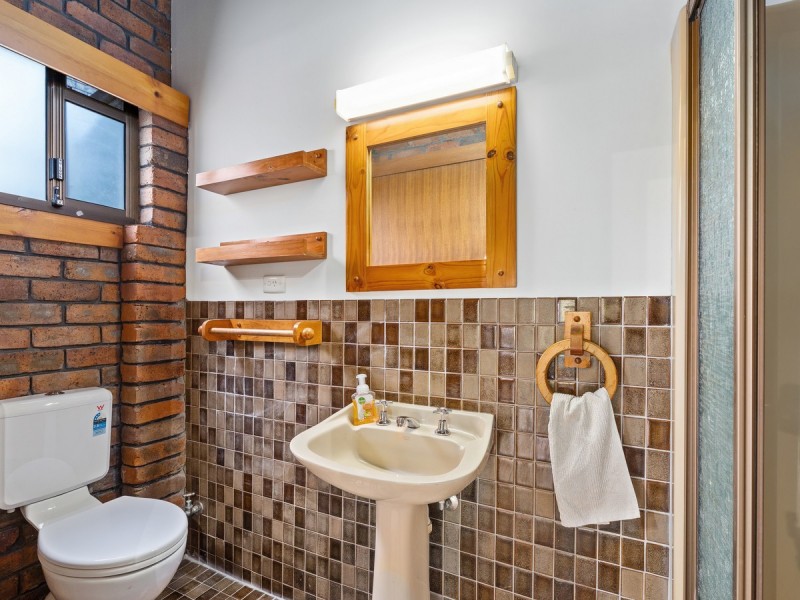 27 Bartlett Avenue, Nerang QLD 4211