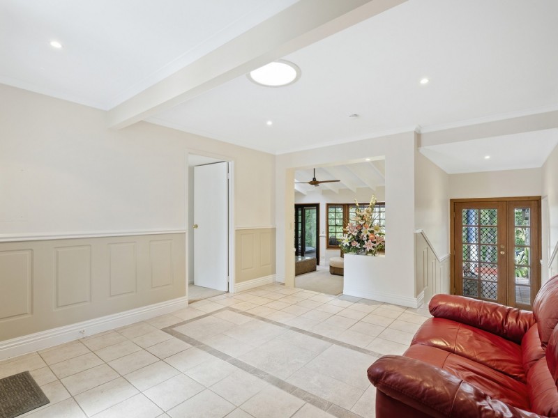 27 Bartlett Avenue, Nerang QLD 4211