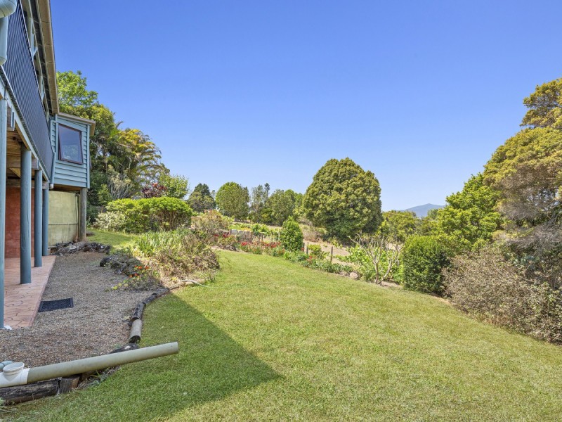 4 Poplar Court, Beechmont QLD 4211