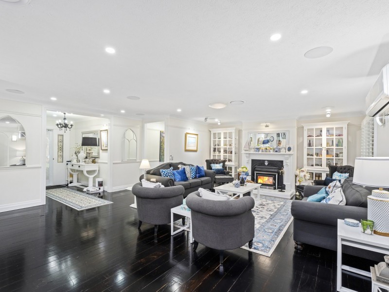 10 Coolibah Road, Gaven QLD 4211