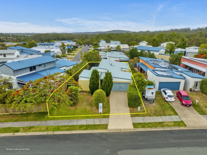 4 Easter Crescent, Pacific Pines QLD 4211
