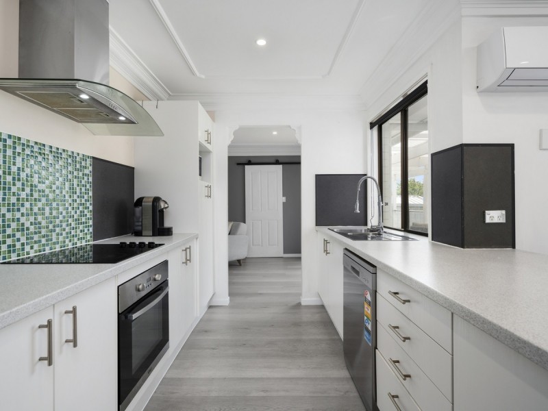 17 Kilmarnock Close, Highland Park QLD 4211