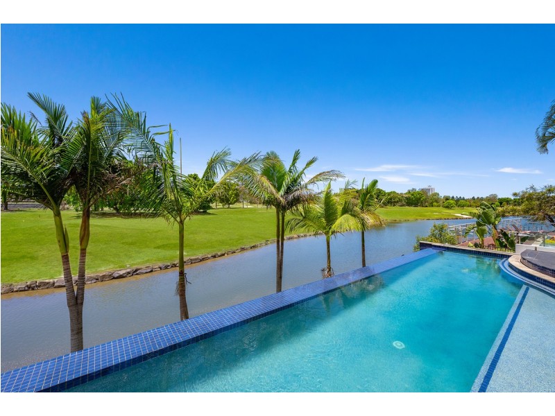 3011 Northview Parade, Benowa QLD 4217