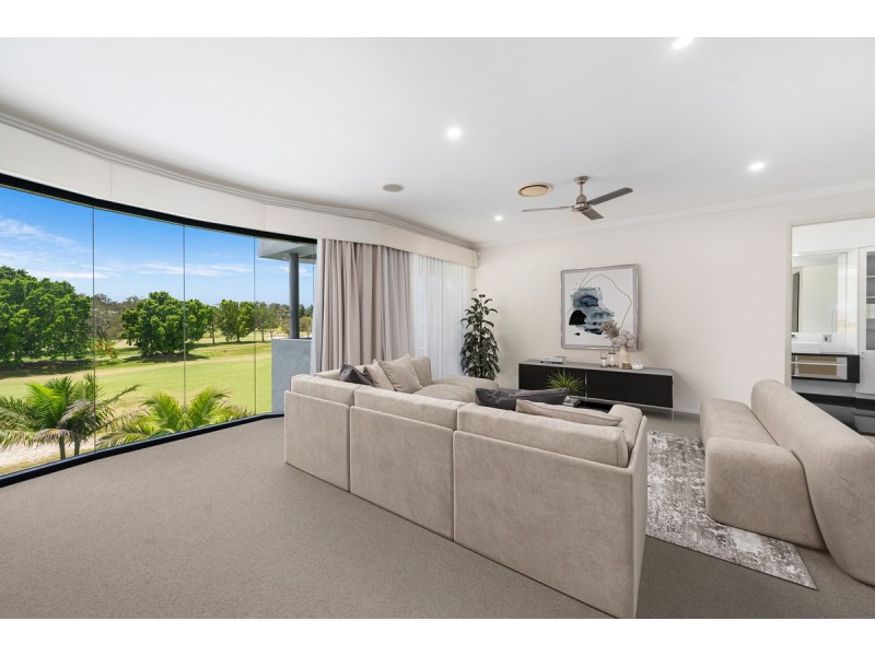 3011 Northview Parade, Benowa QLD 4217