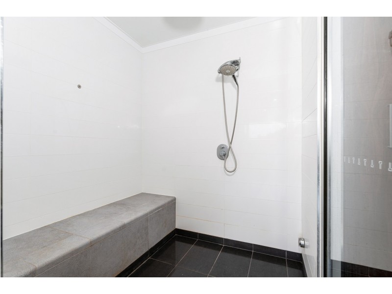 3011 Northview Parade, Benowa QLD 4217