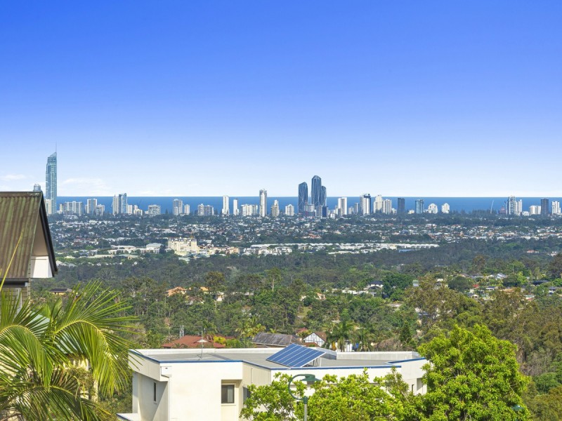 111 Armstrong Way, Highland Park QLD 4211