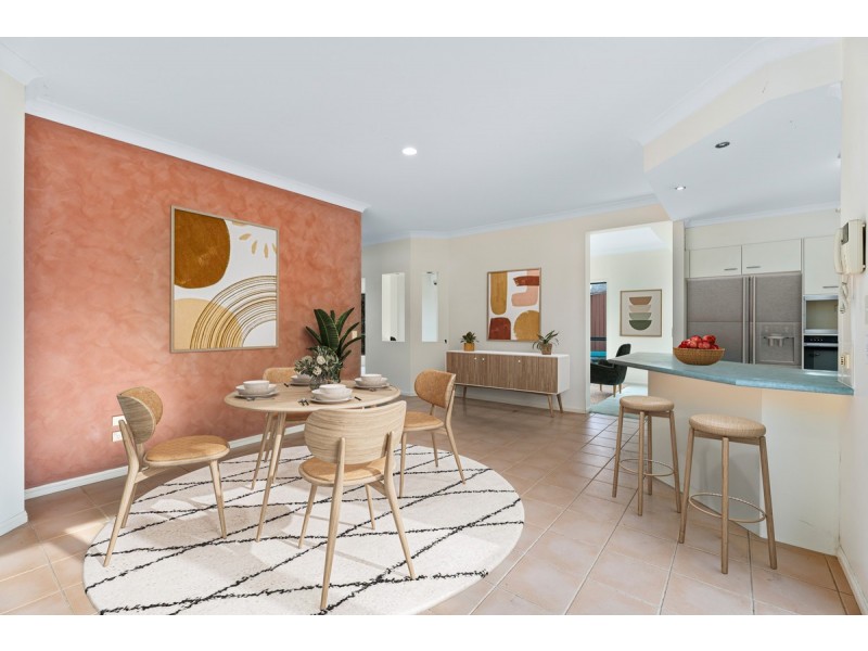 111 Armstrong Way, Highland Park QLD 4211