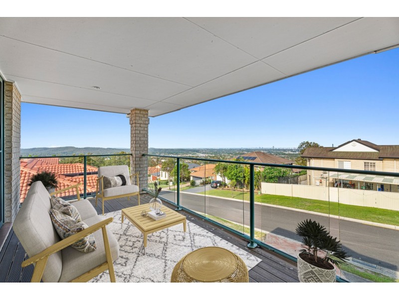 111 Armstrong Way, Highland Park QLD 4211