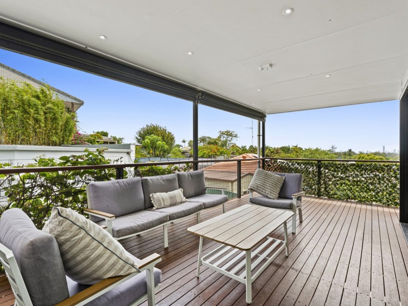 4 Toukley Court, Highland Park QLD 4211