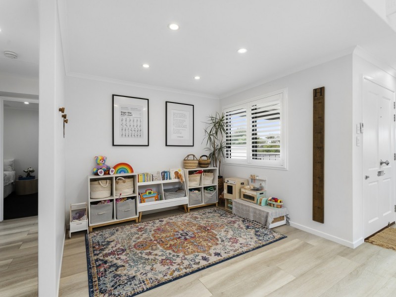4 Toukley Court, Highland Park QLD 4211