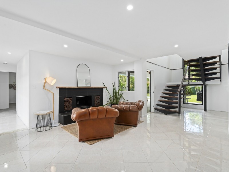 4 Toukley Court, Highland Park QLD 4211
