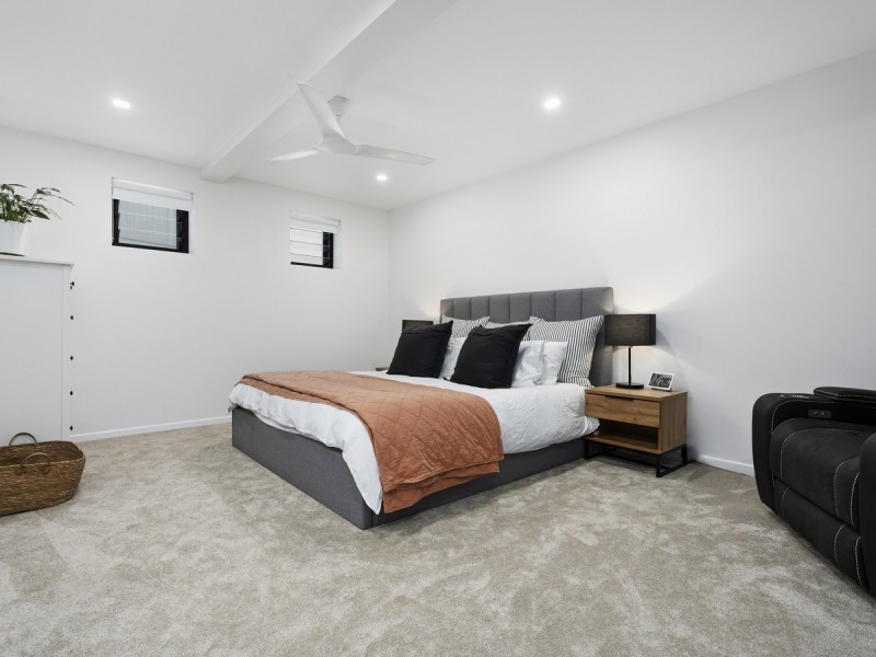 4 Toukley Court, Highland Park QLD 4211