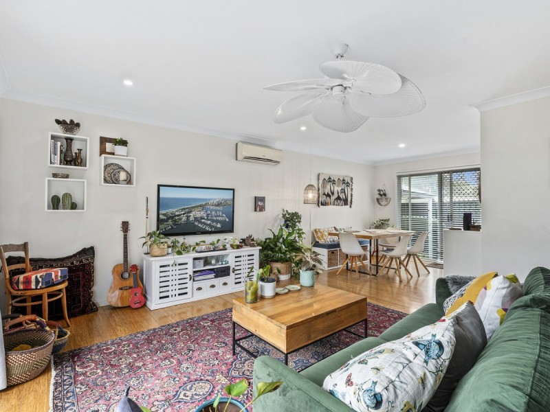 4/131 Sunshine Boulevard, Mermaid Waters QLD 4218