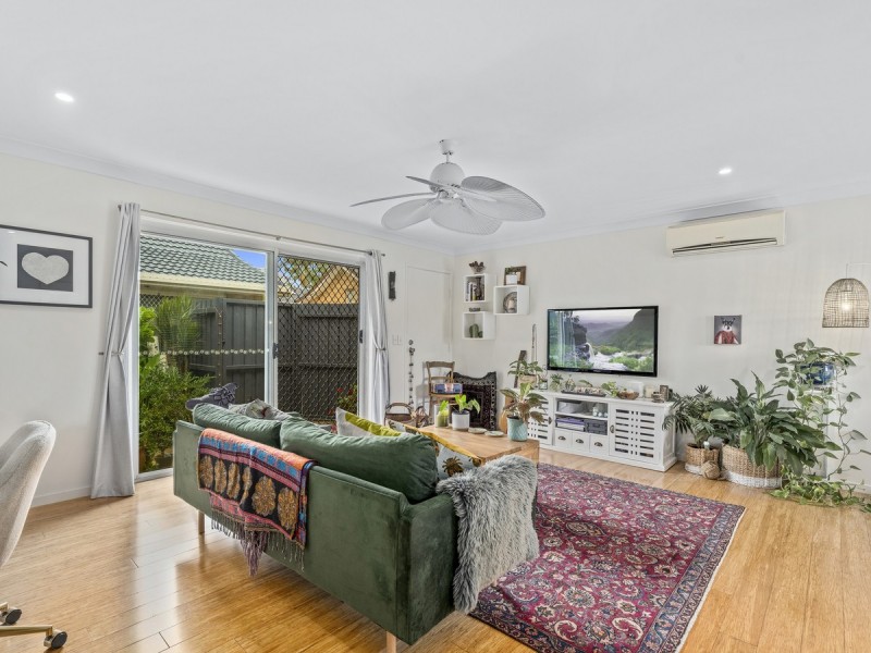 4/131 Sunshine Boulevard, Mermaid Waters QLD 4218