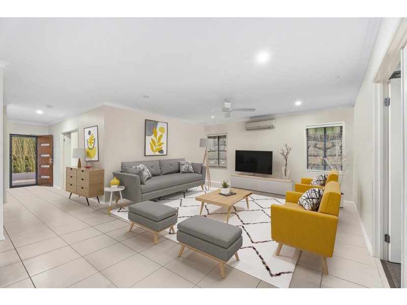 15 Buchanan Circuit, Oxenford QLD 4210