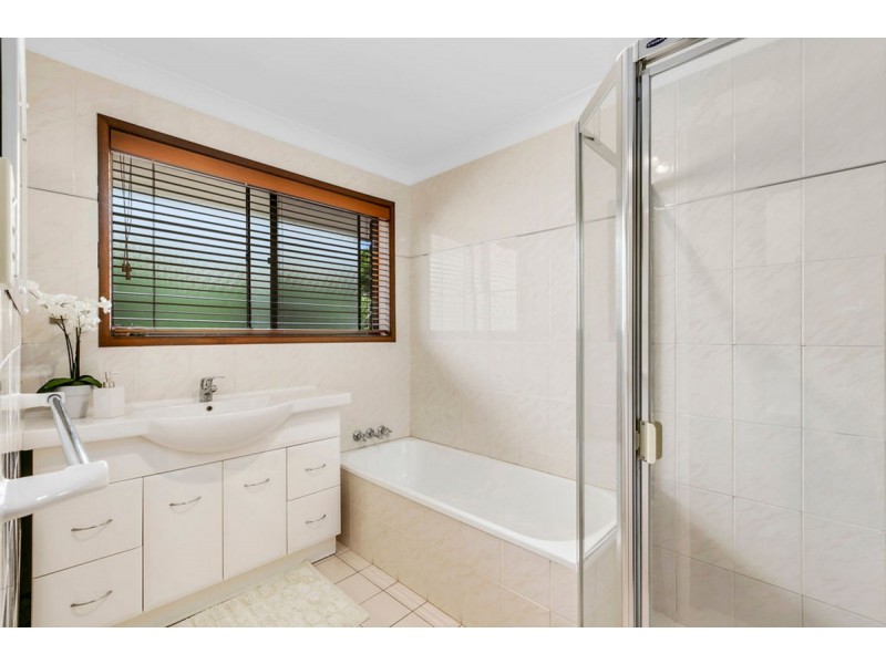 144 Alison Road, Carrara QLD 4211