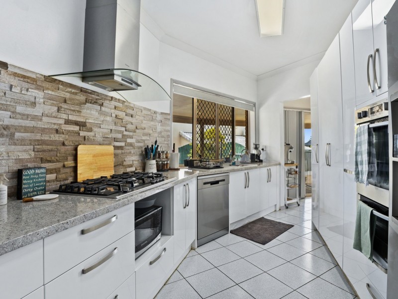 7 Nottingham Place, Highland Park QLD 4211