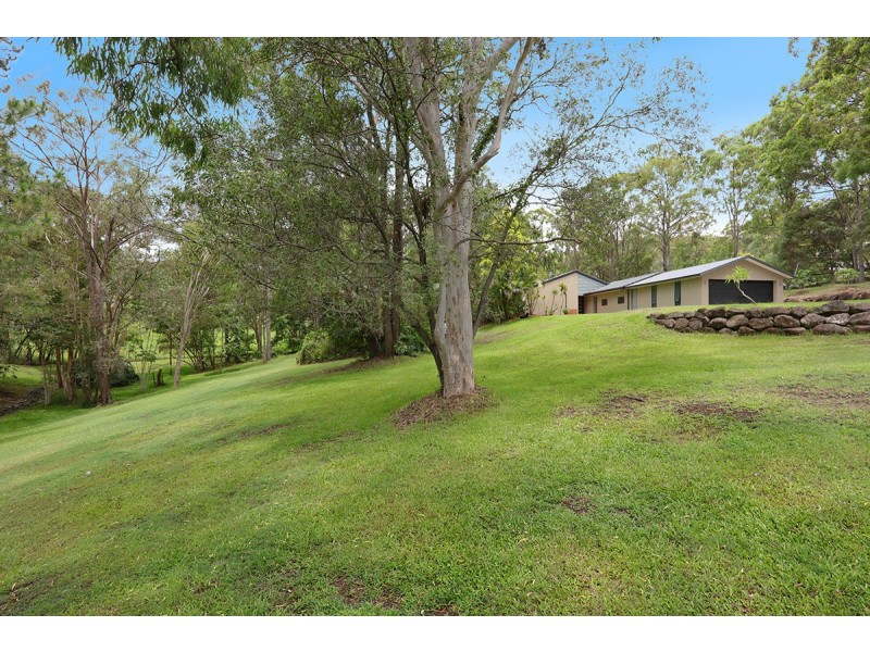 2 Mayo Court, Highland Park QLD 4211