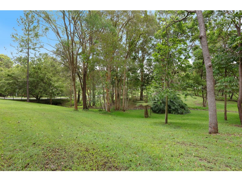 2 Mayo Court, Highland Park QLD 4211