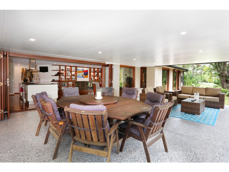 2 Mayo Court, Highland Park QLD 4211