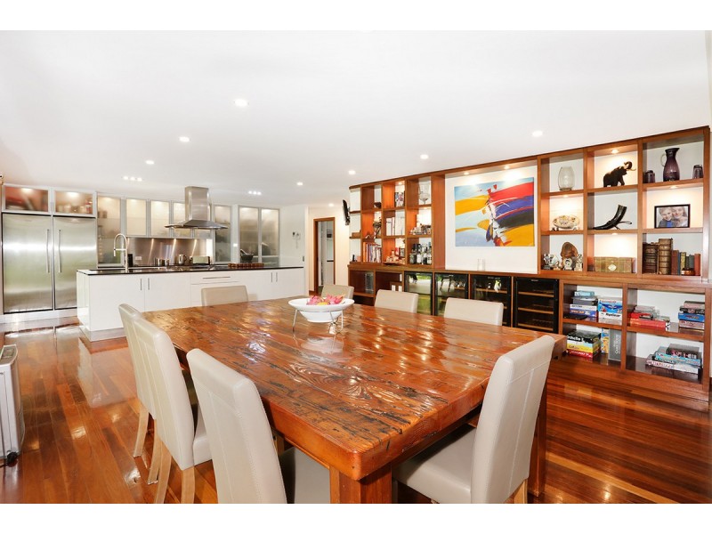 2 Mayo Court, Highland Park QLD 4211