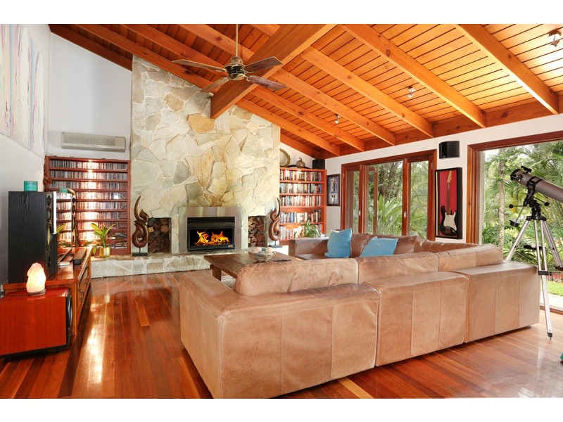 2 Mayo Court, Highland Park QLD 4211