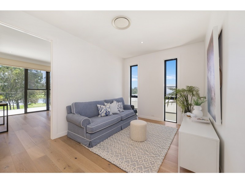 20 The Boulevarde, Benowa QLD 4217