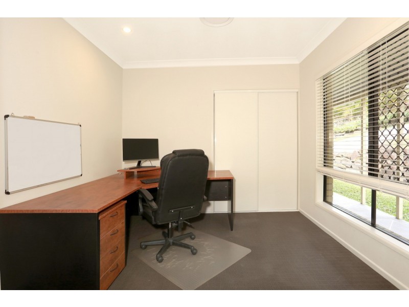 30 Woodland Avenue, Mount Nathan QLD 4211