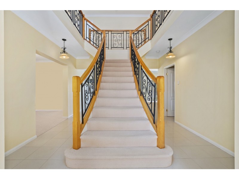 21 Annies Court, Benowa Waters QLD 4217