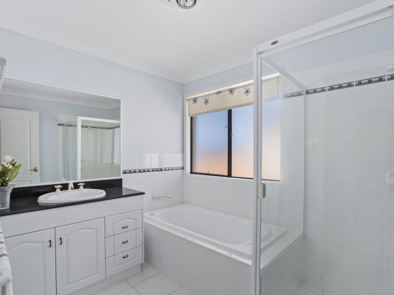 21 Annies Court, Benowa Waters QLD 4217