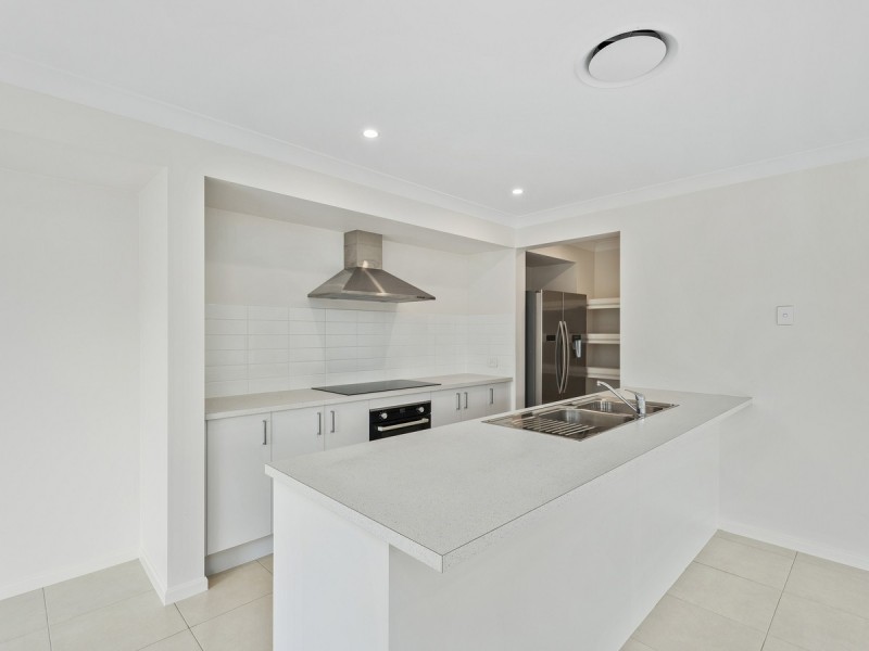 30 Citron Crescent, Helensvale QLD 4212