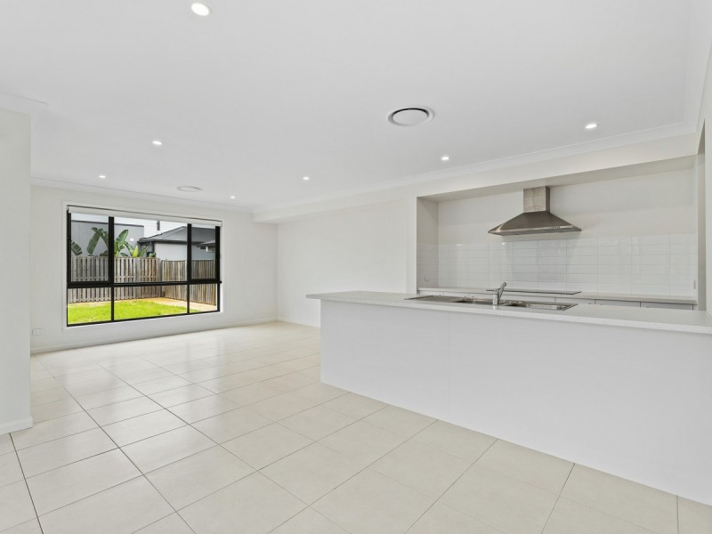 30 Citron Crescent, Helensvale QLD 4212
