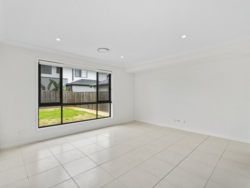 30 Citron Crescent, Helensvale QLD 4212