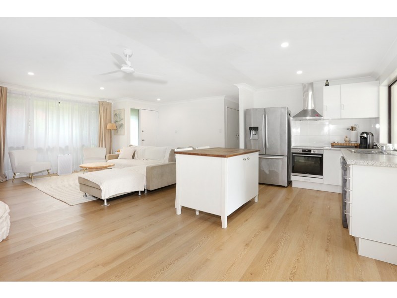 6 The Avenue, Nerang QLD 4211