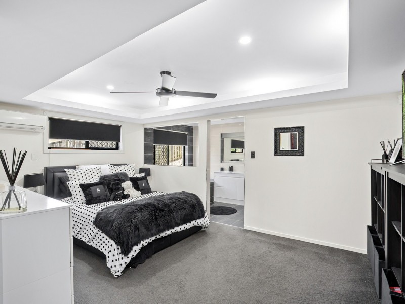 24 Peter Mills Drive, Gilston QLD 4211