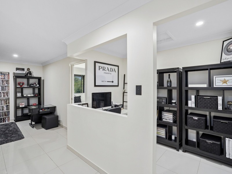 24 Peter Mills Drive, Gilston QLD 4211