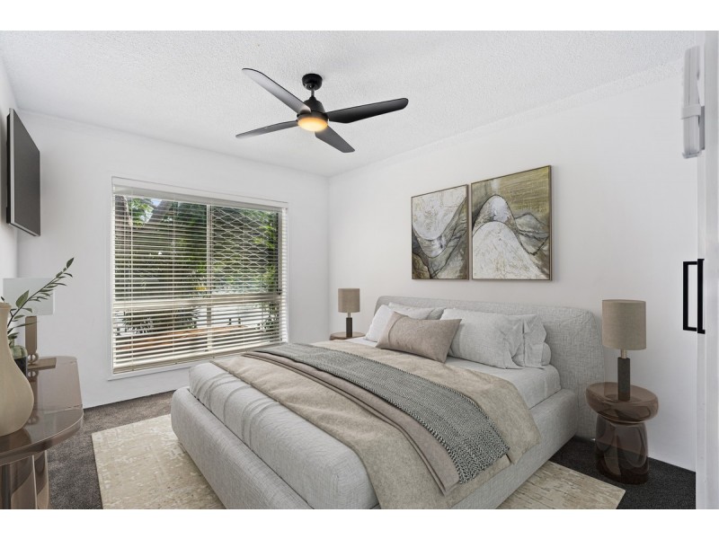 2/14 Orvieto Avenue, Mermaid Waters QLD 4218