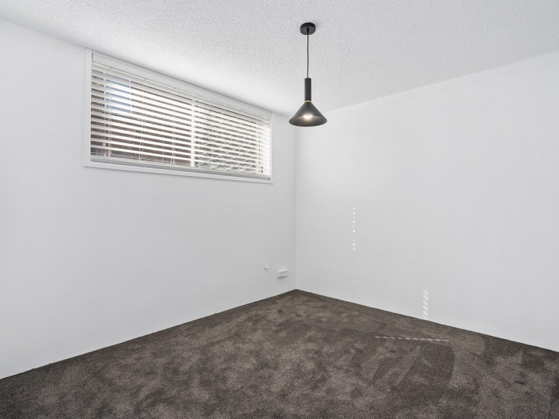 2/14 Orvieto Avenue, Mermaid Waters QLD 4218