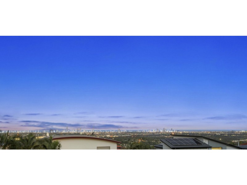 8 Chevron Rise, Highland Park QLD 4211