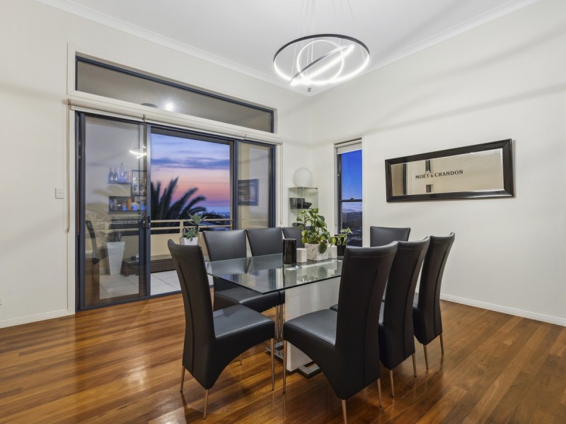 8 Chevron Rise, Highland Park QLD 4211
