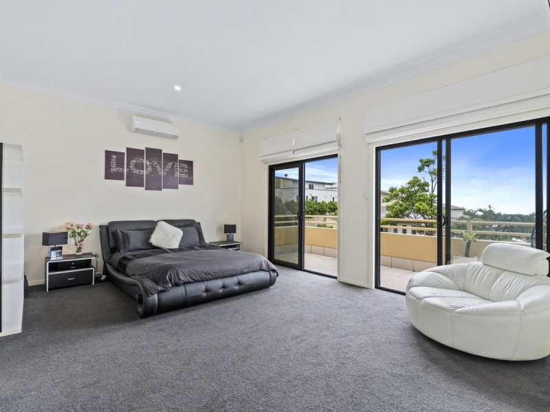 8 Chevron Rise, Highland Park QLD 4211