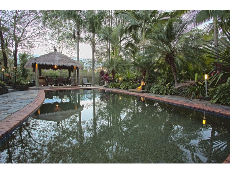 55 Winderadeen Drive, Highland Park QLD 4211