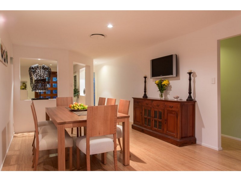 55 Winderadeen Drive, Highland Park QLD 4211