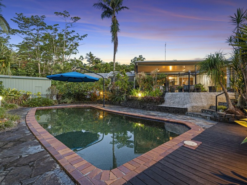 55 Winderadeen Drive, Highland Park QLD 4211