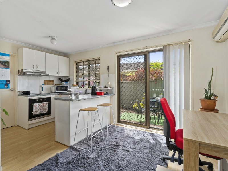 2/6 Parkridge Drive, Molendinar QLD 4214