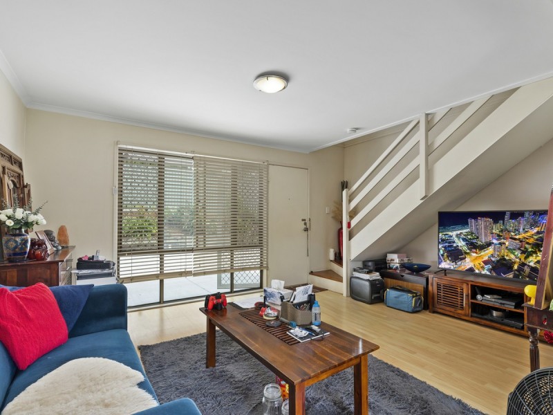 2/6 Parkridge Drive, Molendinar QLD 4214