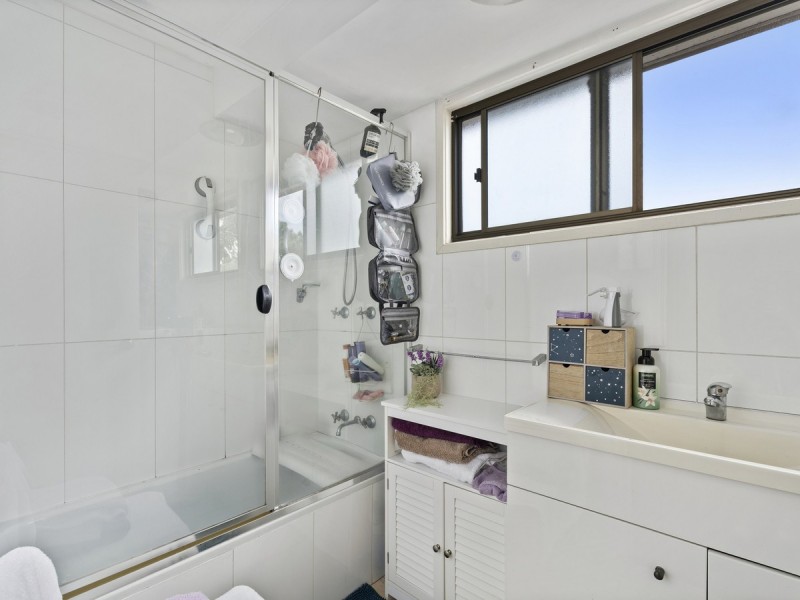 2/6 Parkridge Drive, Molendinar QLD 4214