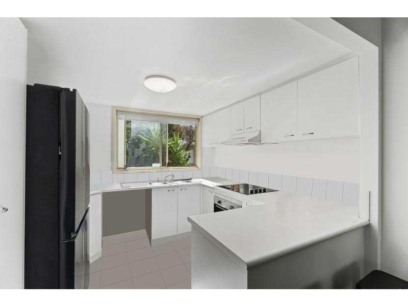 61/3 Arundel Drive, Arundel QLD 4214